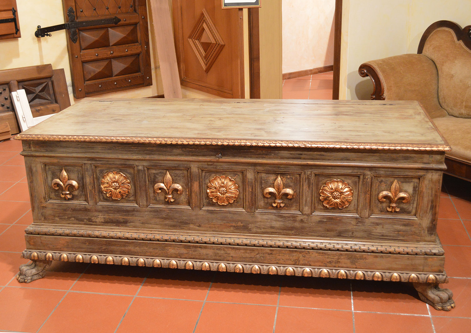 Cassapanca fiorentina del 1800